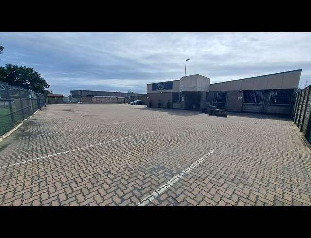 1,511M² WAREHOUSE TO LET IN ALTON